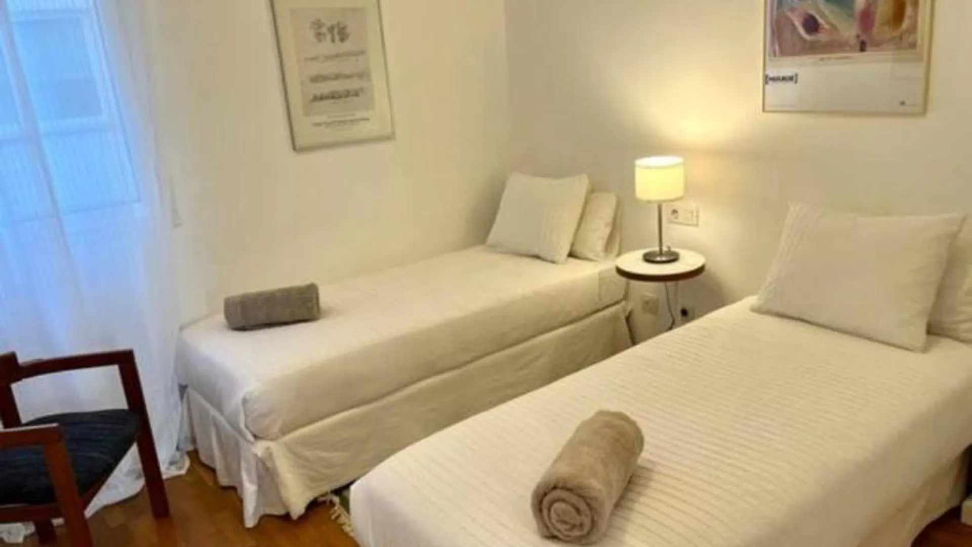 Apartamento Con 2 Dormitorios, Elegante Y Centrico En Rambla Catalunya - Es-341-2 Barcelona Spain